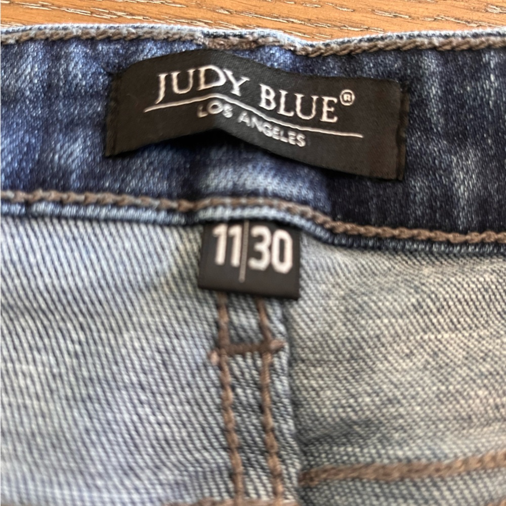 Judy Blue Destroyed Bleach Splatter Boyfriend Skinny Jeans Size 11 - Picture 9 of 16